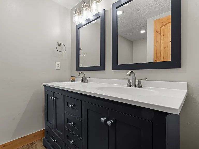 10390 N Highway 38 — Photo 14