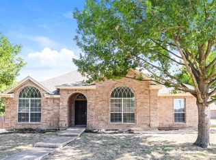 846 Mill Creek Cir, Lancaster, TX 75146