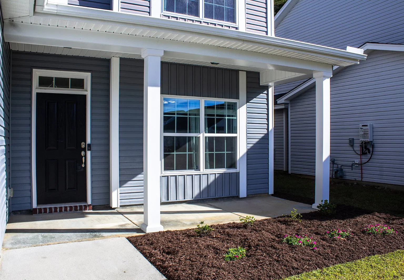 3 bed, 2.5 bath, 2016 sqft, $2,450 — Photo 3