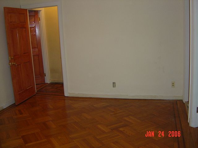 2nd image of 9712 Metropolitan Ave