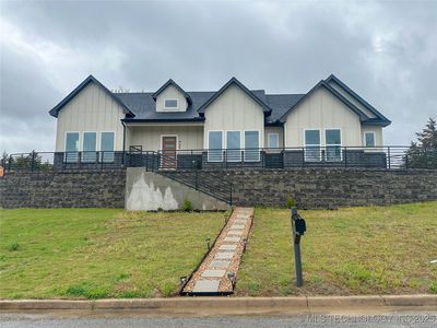 425 E 48th Ct, Sand Springs, OK, 74063