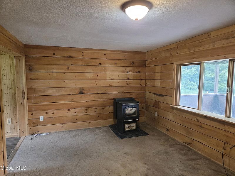 3rd image of 109 Blanchard Loop