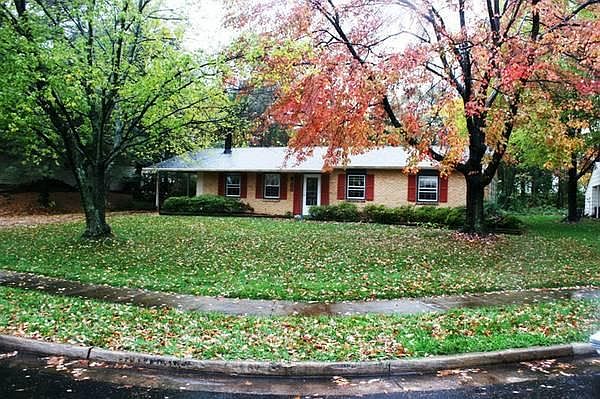 1st image of 1269 Redwood Ct