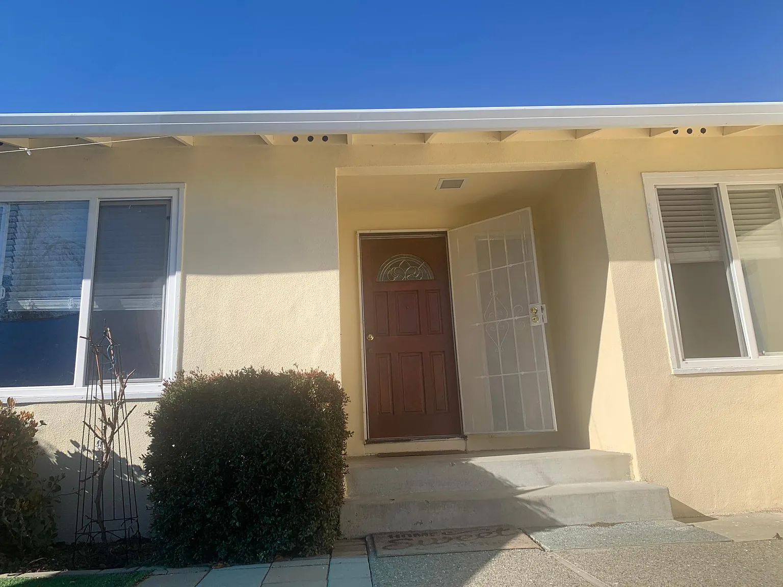 3 bed, 1453 sqft, $4,350 — Photo 2