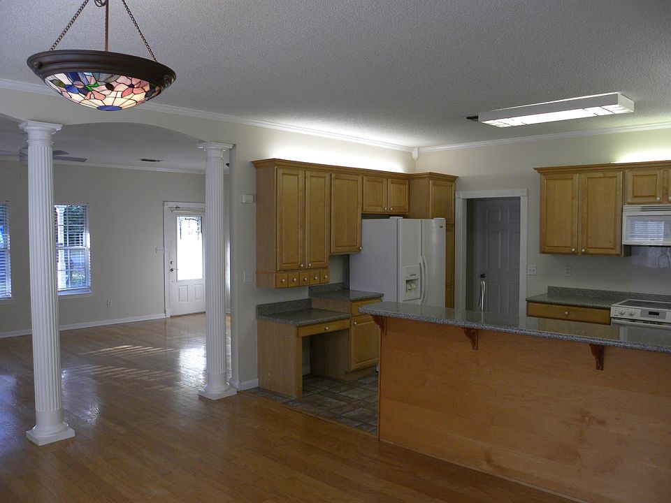 1st image of 2748 Dolphin Dr