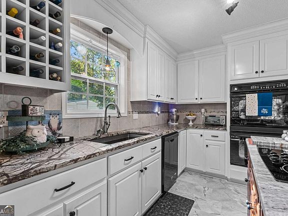 4th image of 129 Tanglewood Rd SW