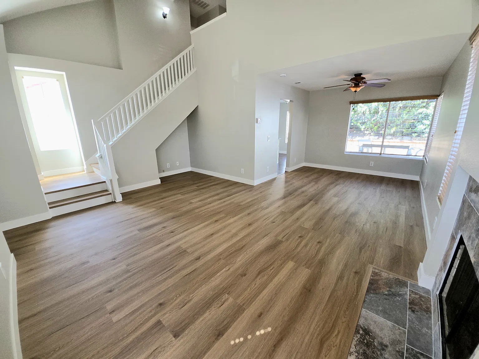 3 bed, 2.5 bath, 1175 sqft, $3,100 — Photo 3