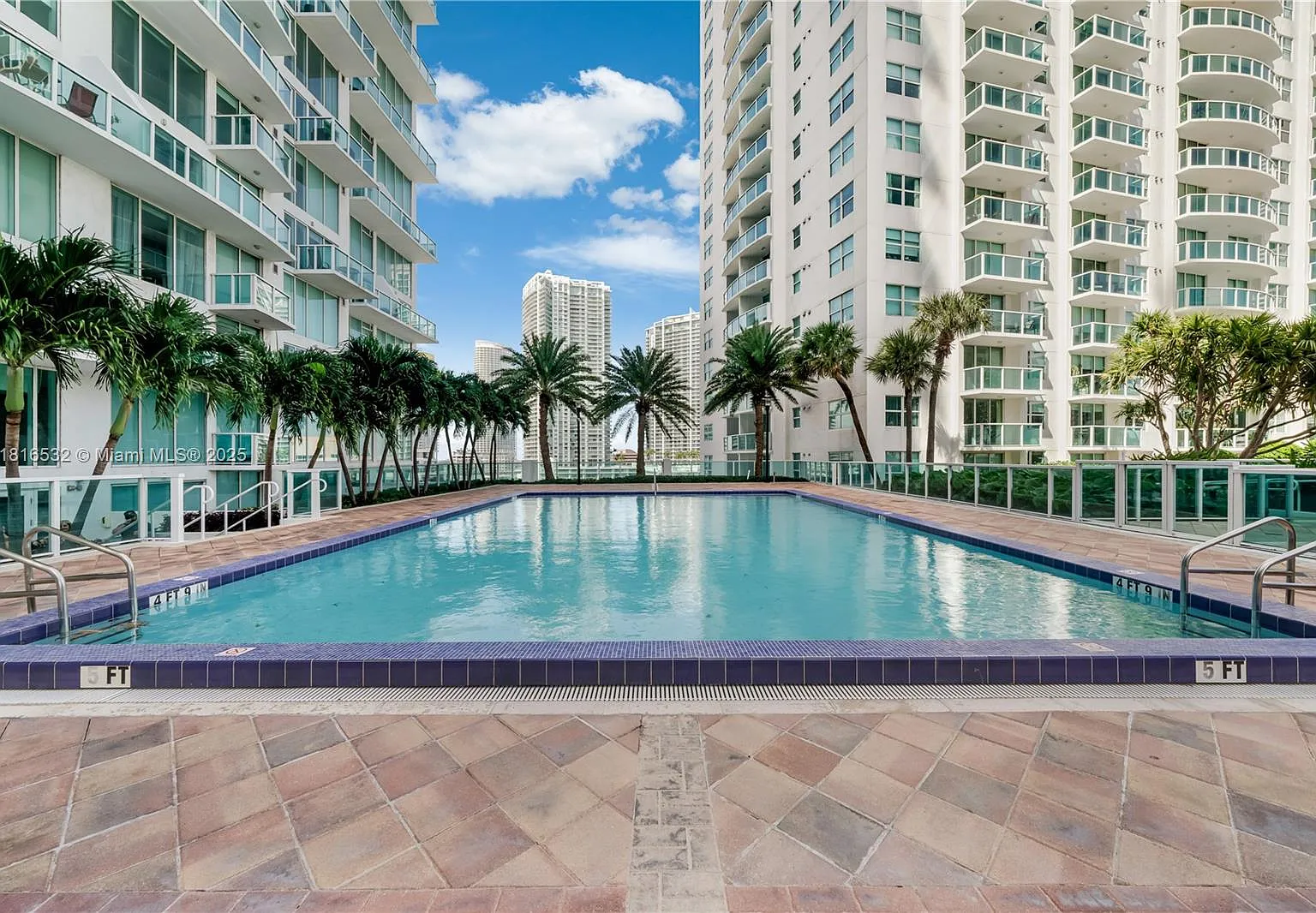 Brickell On The River S T — Photo 1