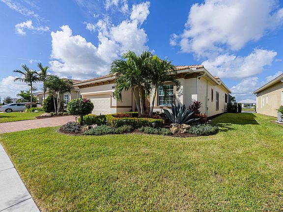 4th image of 8864 SW Montova Way