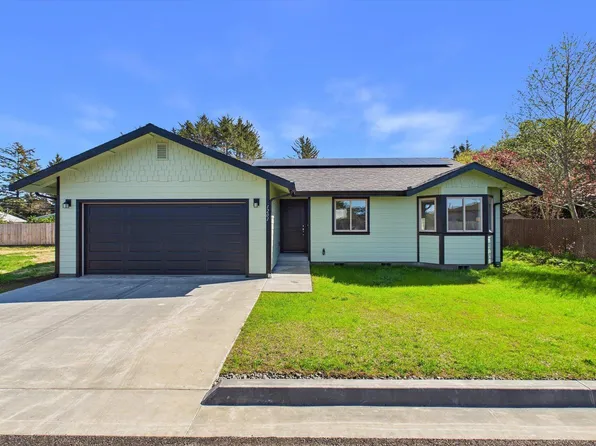 1201 Lily Kay Ln, McKinleyville, CA 95519