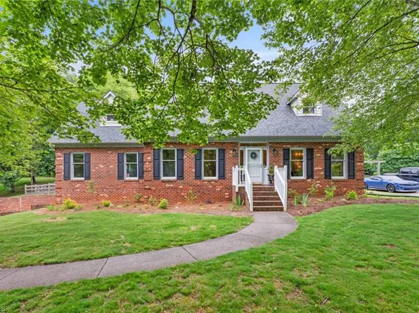 641 Doe Run Dr, Kernersville, NC 27284