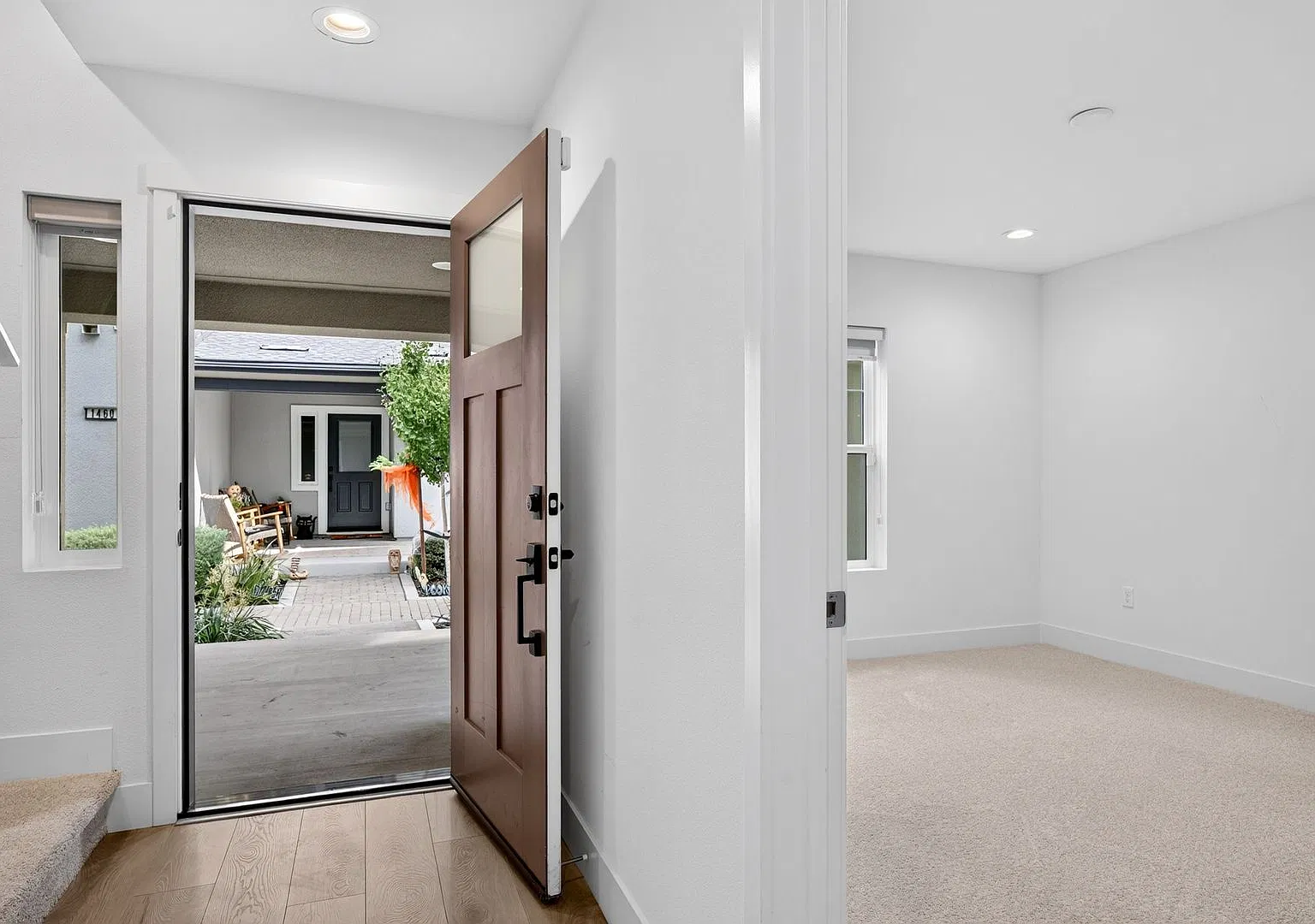 Luxury 4BD/3.5BA Townhome in Penny Lane | Private Mid-Unit | Solar | Near BART — Photo 3