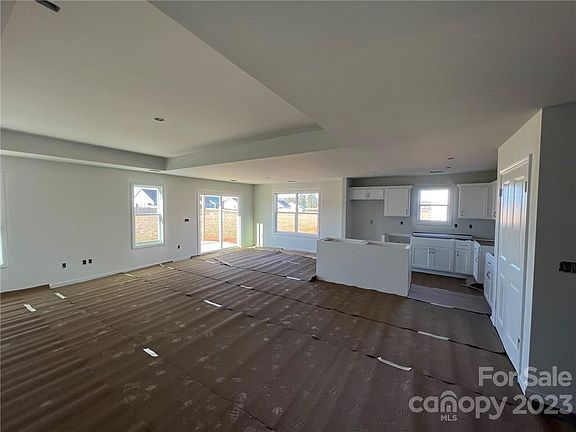 3rd image of 111 Deno Dr