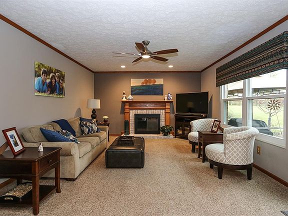 4th image of 6434 Club Ln