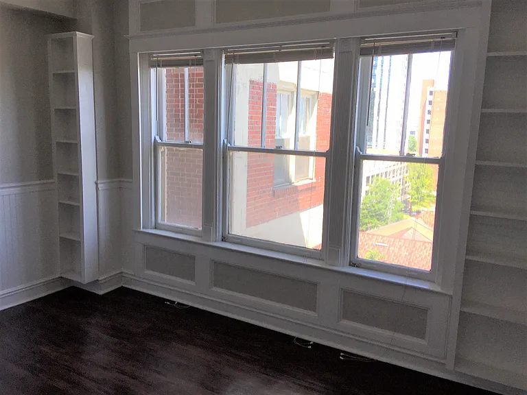 LaSalle Apartments — Photo 19