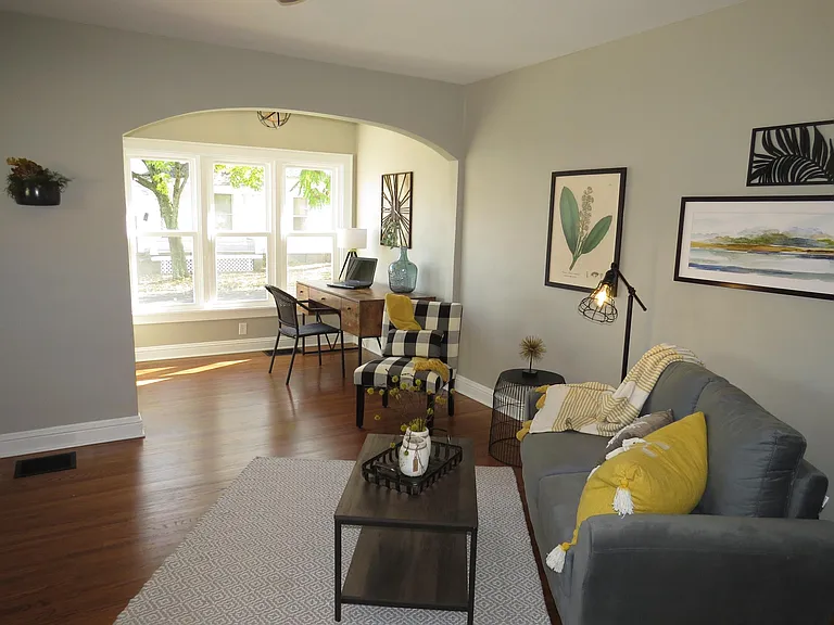 328 Sycamore St — Photo 5