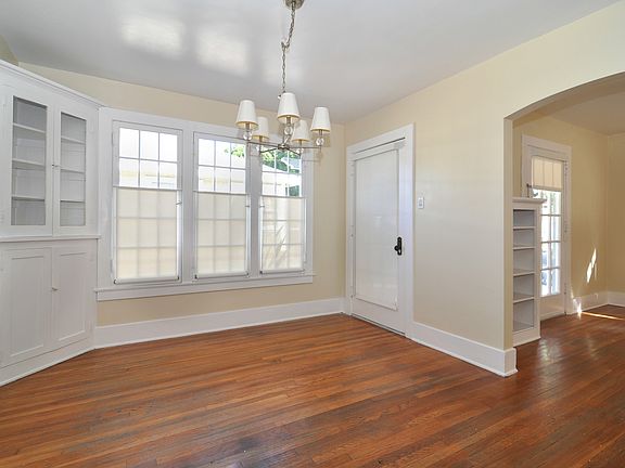 4th image of 2037 Primrose Ave