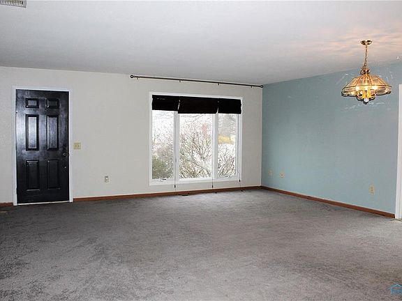 2nd image of 1053 Anna Ln