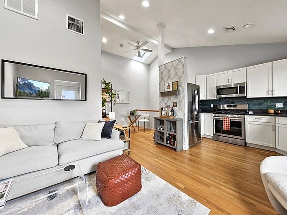 2nd image of 160 I St #3