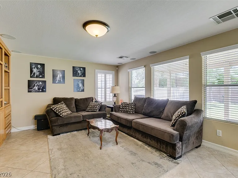 2619 Begonia Valley Ave — Photo 7
