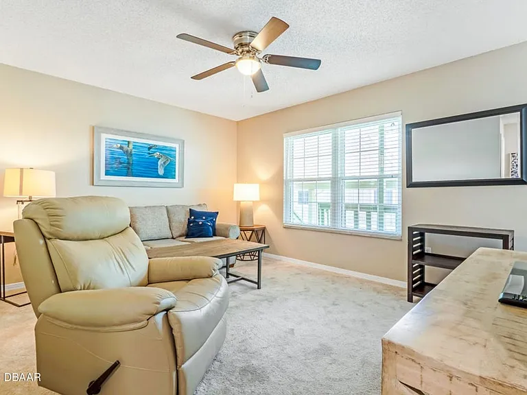 840 Center Ave #24 — Photo 5