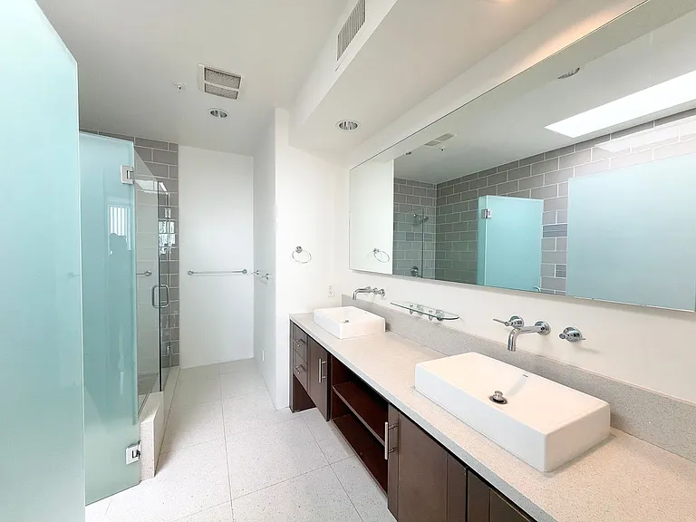 803 N Palm Canyon Dr #8 — Photo 20