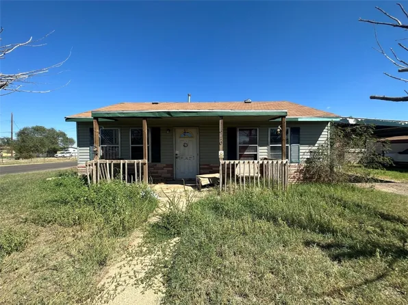 910 SW 5th St, Andrews, TX 79714