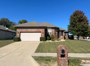 869 W Pembrook Ave, Nixa, MO 65714