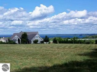 7773 Underwood Rdg, Traverse City, MI 49686