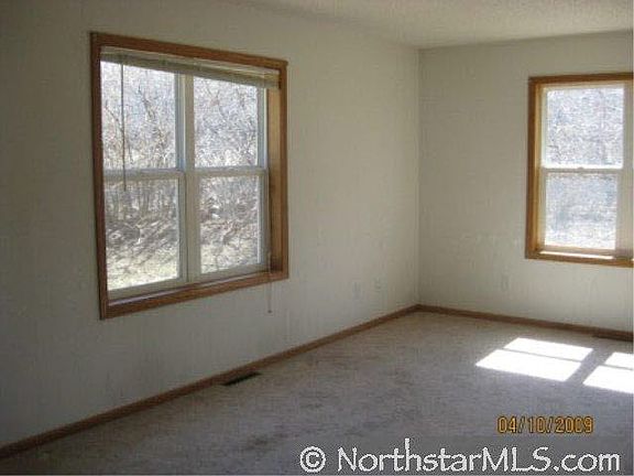 2nd image of 636 Rose Avenue W