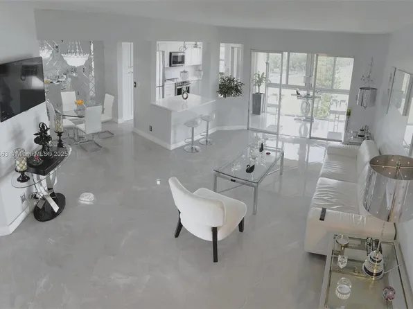 3836 Via Poinciana APT 604, Lake Worth, FL 33467