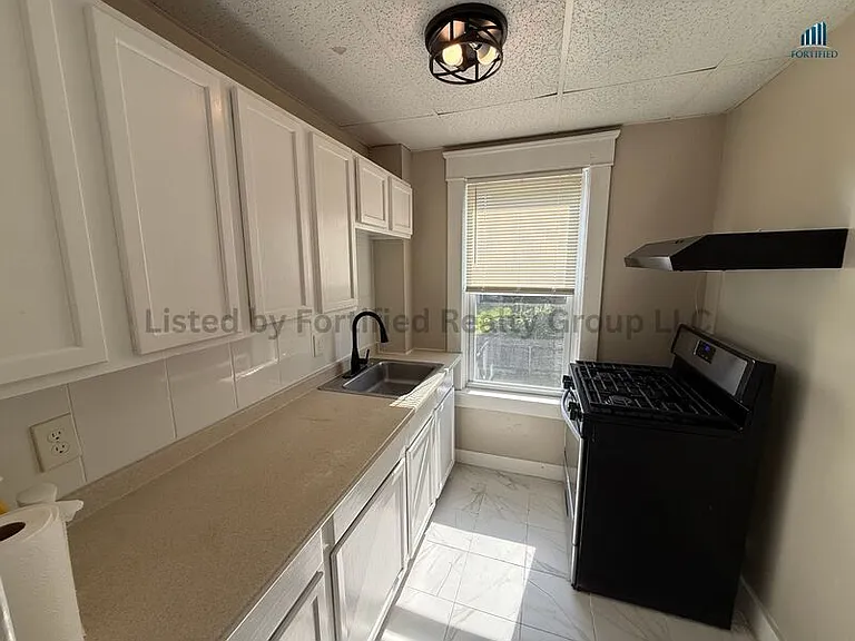 170 King St #2 — Photo 13