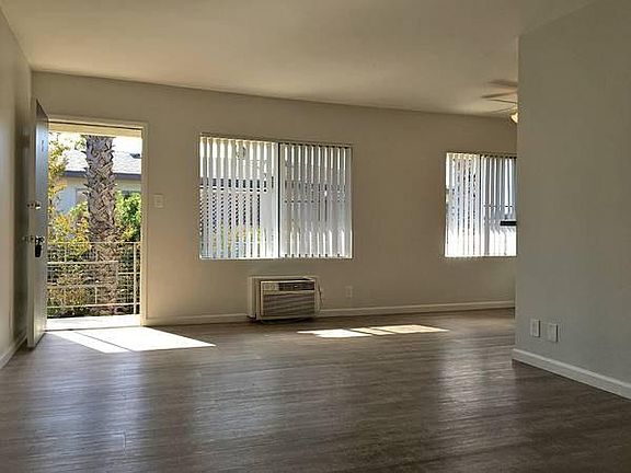 2nd image of 11424 Killion St APT 5