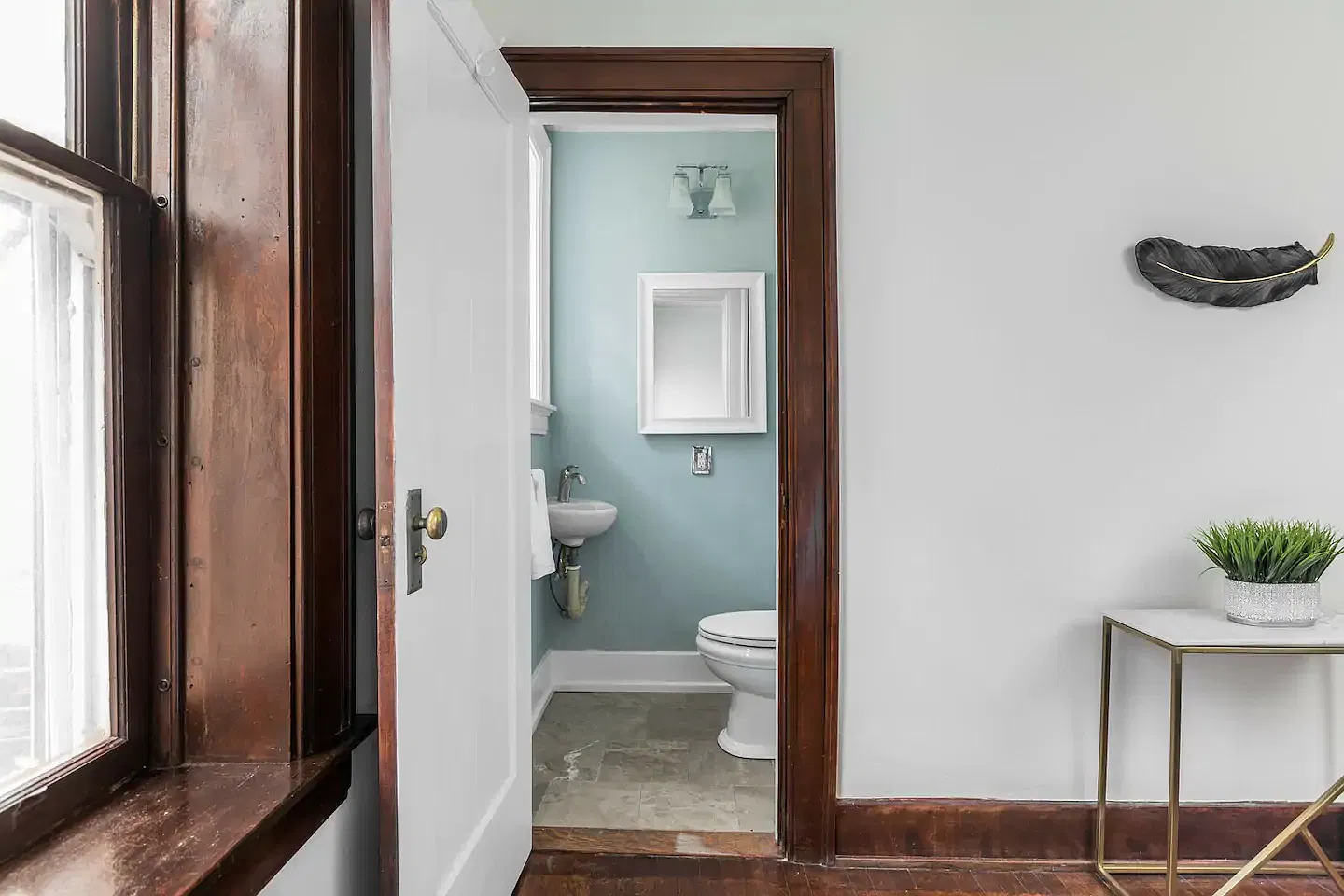 3 bed, 1.5 bath, 2200 sqft, $1,600 — Photo 4