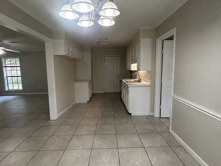 336 Foxboro Dr — Photo 5
