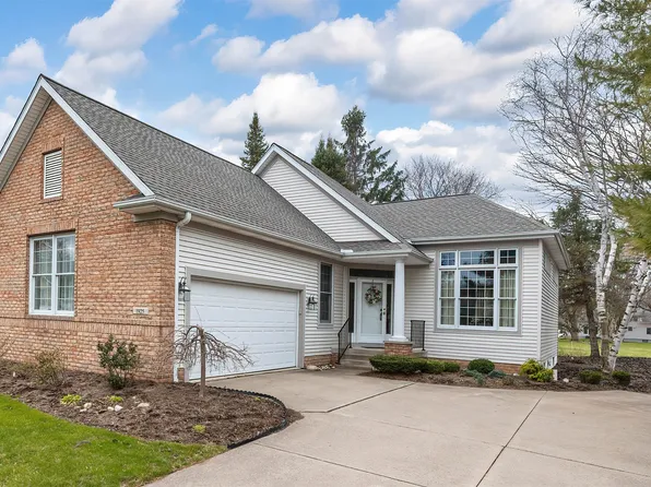 1925 Campden Way, Fairview, PA 16415