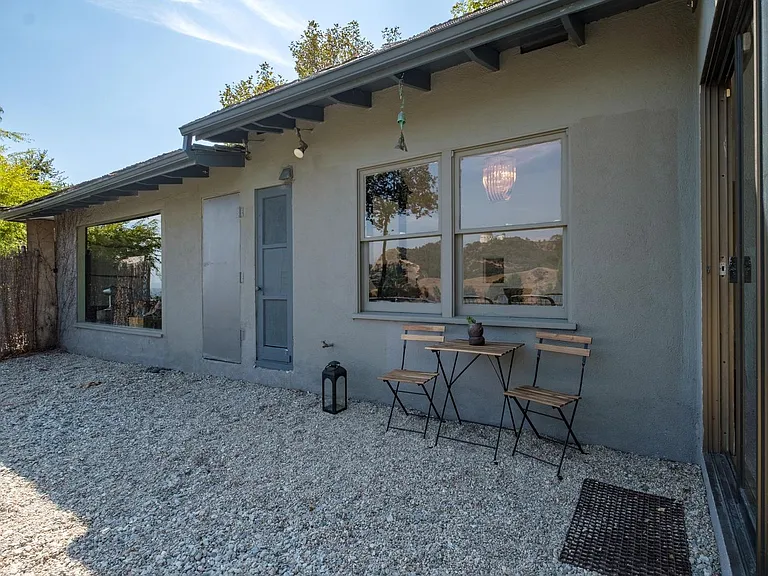 2294 Mountain Oak Dr — Photo 5
