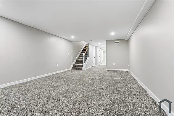 2906 Clifton Ave — Photo 14