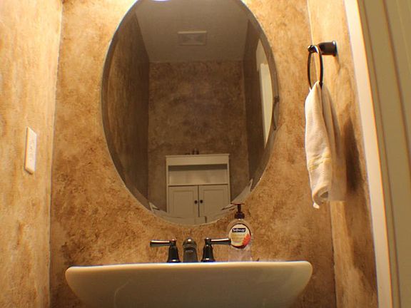 Downstairs 1/2 bath