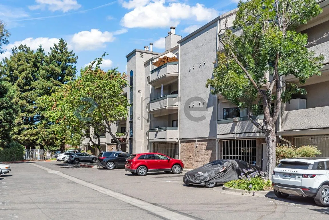 2 bed, 1128 sqft, $2,800 — Photo 1