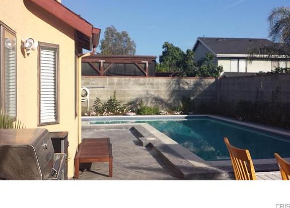 3rd image of 11857 Gladstone Ave