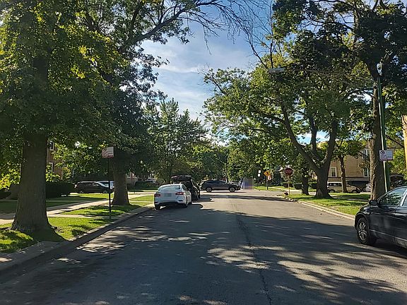 5th image of 5251 W Fletcher St
