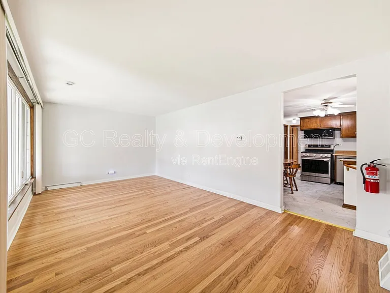 5144 S Melvina Ave — Photo 4