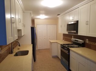 8F Brookline Ct, Princeton, NJ 08540