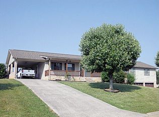 1625 Boardwalk Cir, Morristown, TN 37814