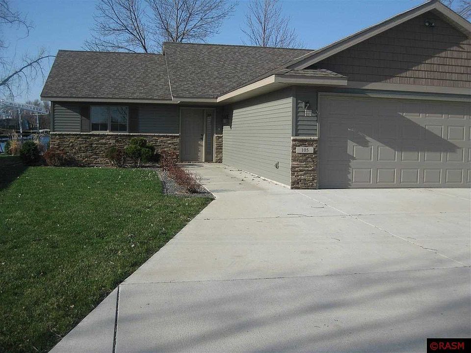 1st image of 105 Willow Point Dr