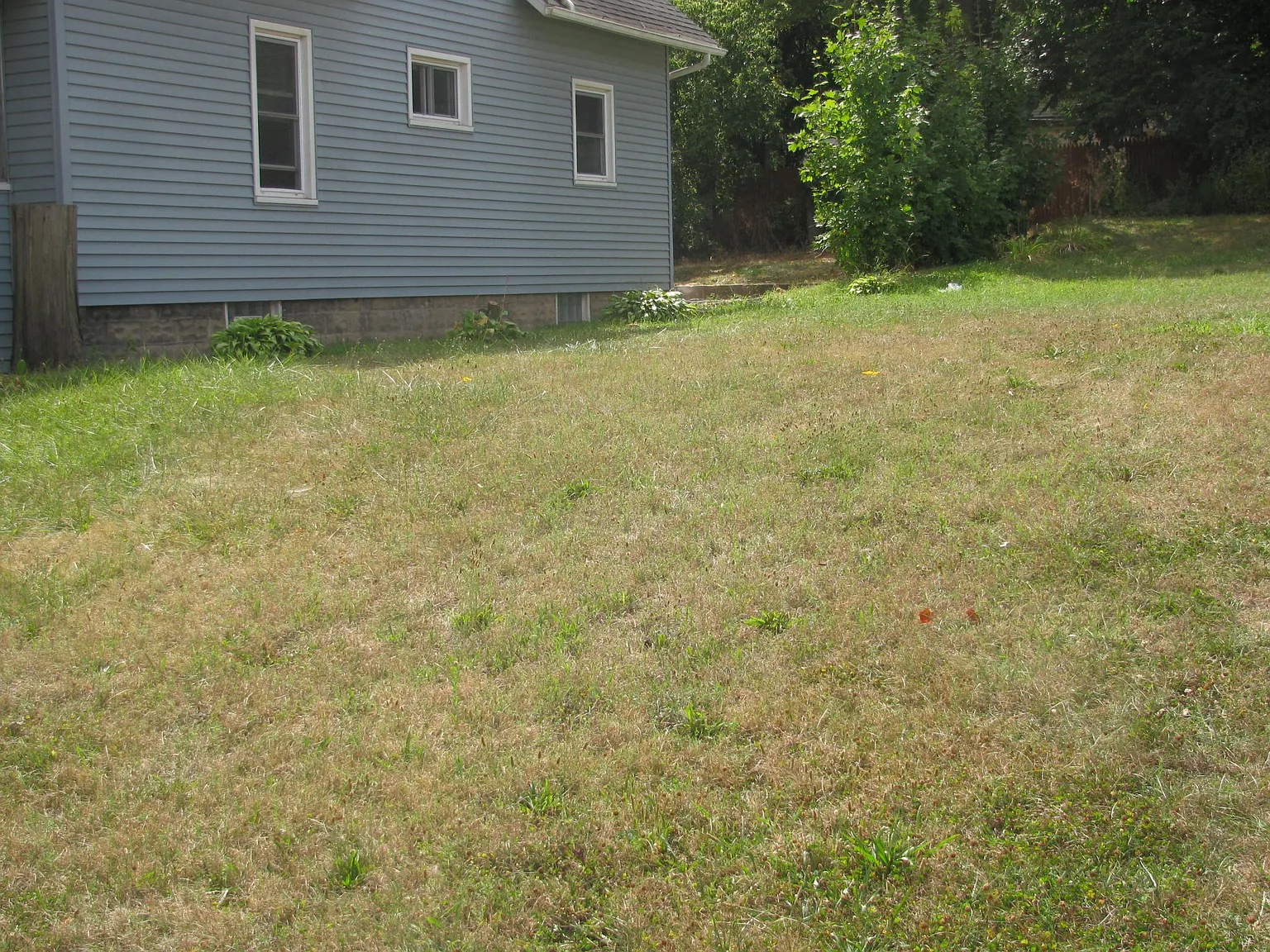 914 Middle St — Photo 4