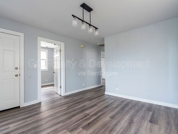3rd image of 2928 N Ridgeway Ave #3