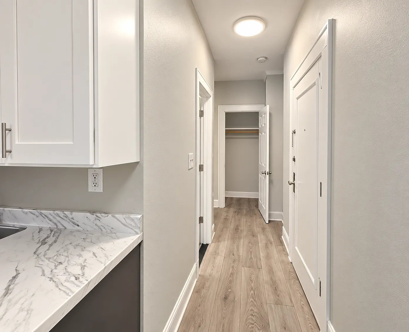2 bed, 950 sqft, $1,795 — Photo 2