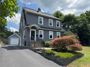 209 Cornwall Dr, Syracuse, NY 13214
